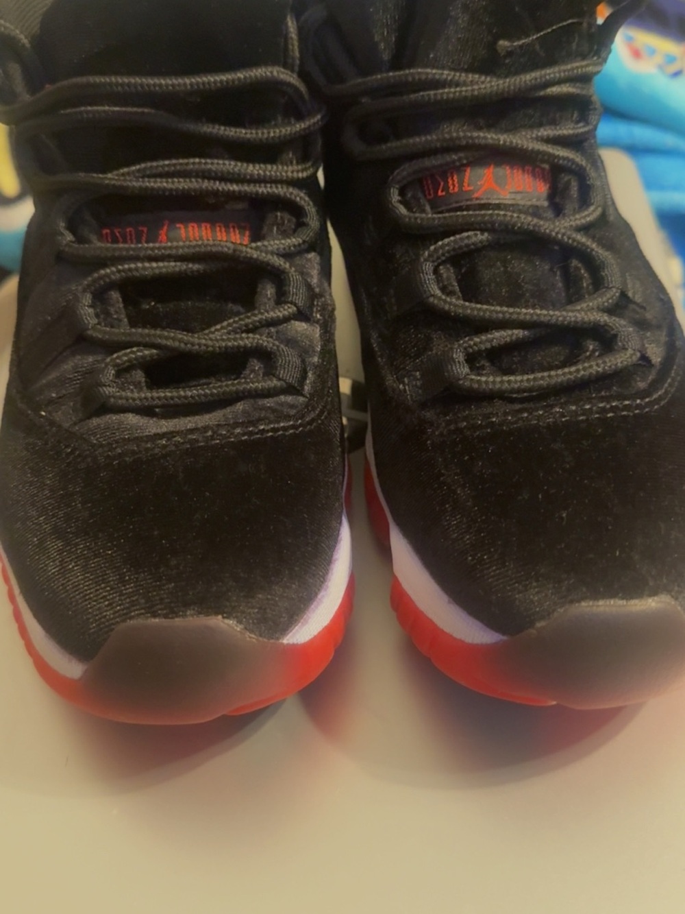 Jordan 11 Retro “Bred” Black and Red Low-Top Sneakers size 8.5